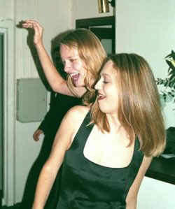 Wow... look at Floody dance!