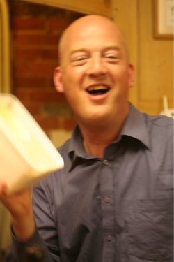 Gilo discovers a face profile of himself in the ice cream